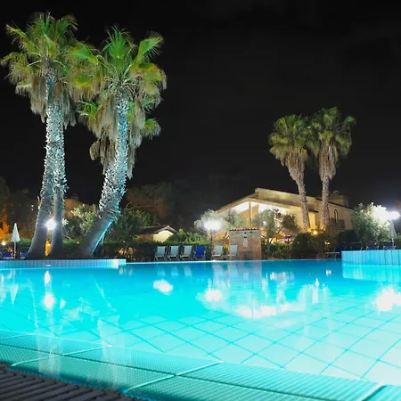 Surrounded By Greenery With Swimming Pool In Just 600 Meters From The Sea Arborea