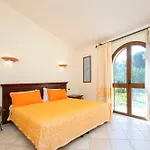 Hotel Surrounded By Greenery With Swimming Pool In Just 600 Meters From The Sea Arborea