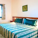 Hotel Surrounded By Greenery With Swimming Pool In Just 600 Meters From The Sea *