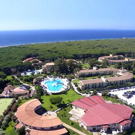 Hotel Surrounded By Greenery With Swimming Pool In Just 600 Meters From The Sea *