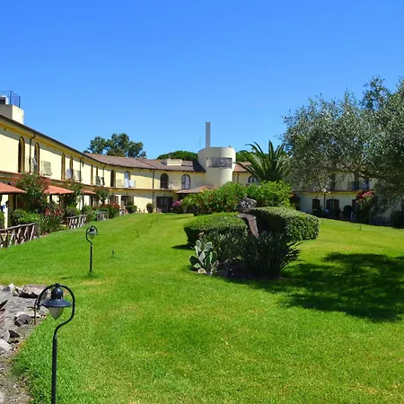 Surrounded By Greenery With Swimming Pool In Just 600 Meters From The Sea * Arborea