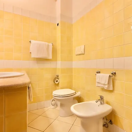Surrounded By Greenery With Swimming Pool In Just 600 Meters From The Sea Hotel *