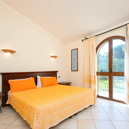 Hotel Surrounded By Greenery With Swimming Pool In Just 600 Meters From The Sea Arborea
